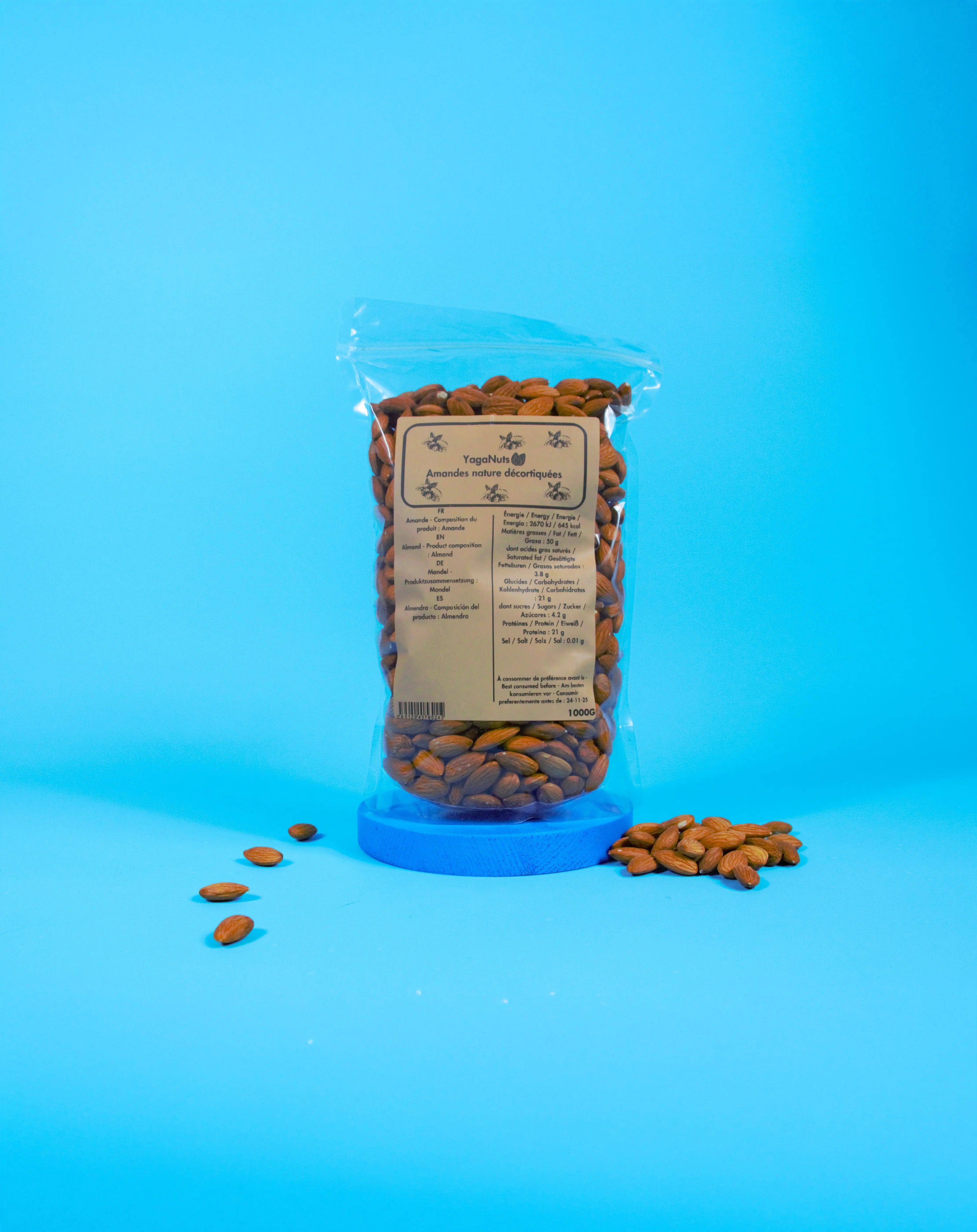 Amandes natures décortiquées YagaNuts
