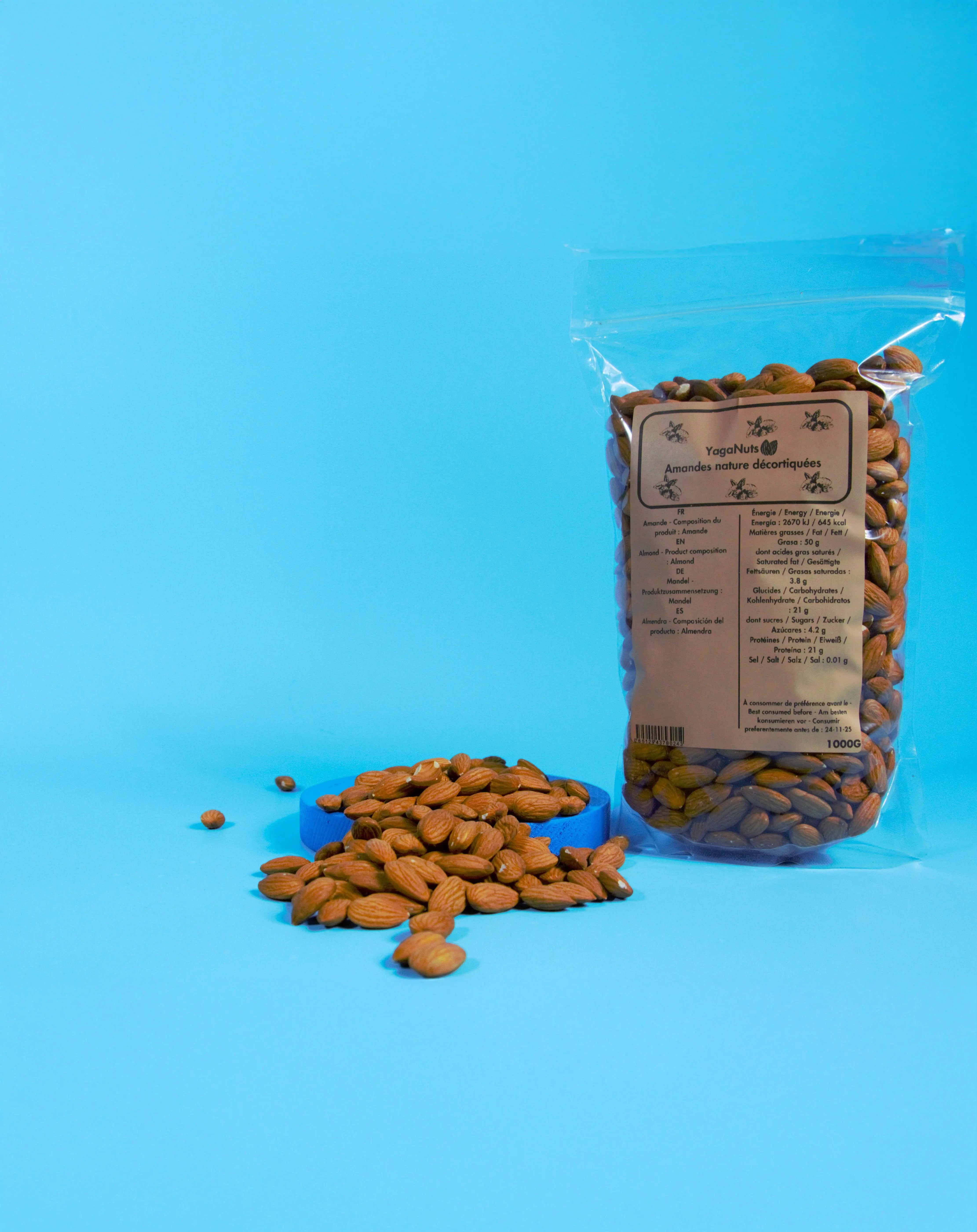 Amandes natures décortiquées YagaNuts
