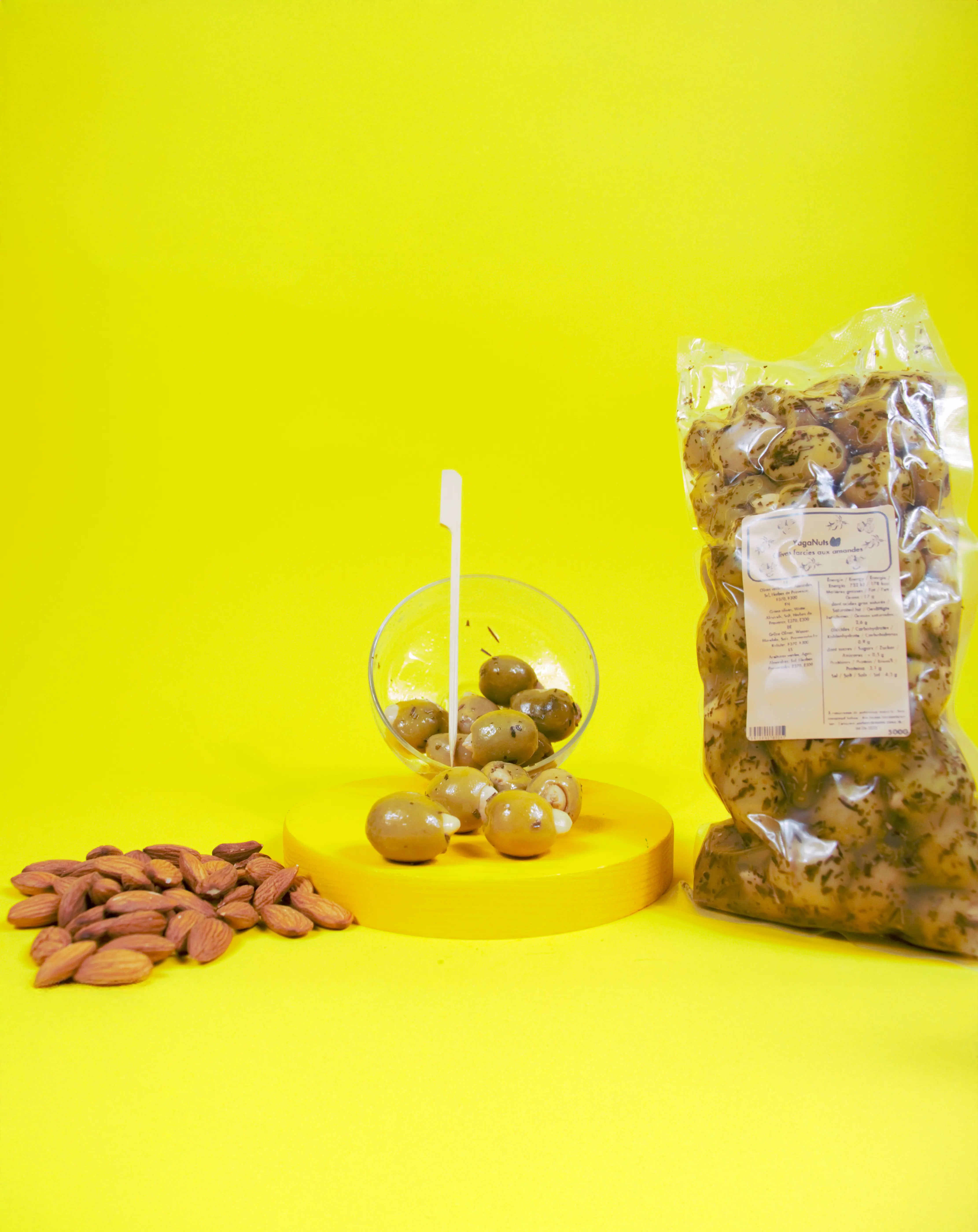Olives farcies aux amandes YagaNuts